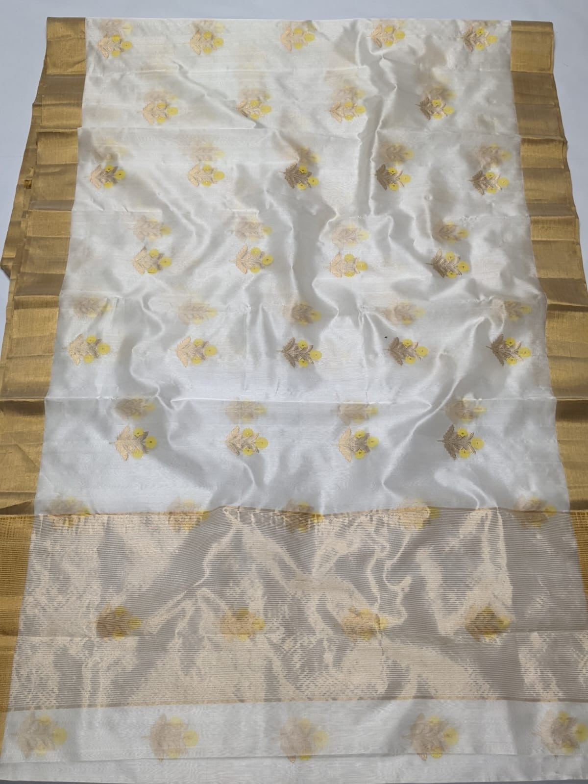 White Alia Bhatt Minakari Buta Saree